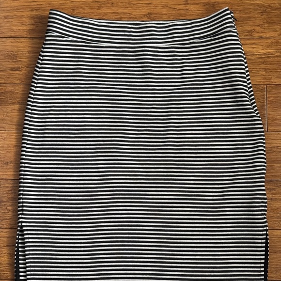 GAP Knit Pencil Skirt - Picture 1 of 4